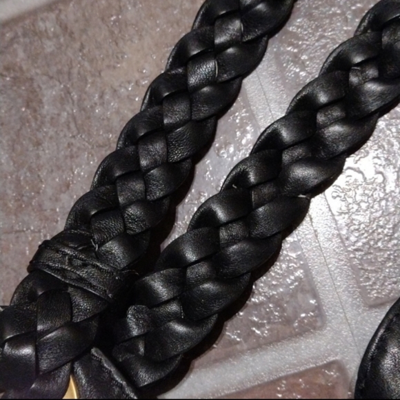 Michael kors Gold hardware braided tassel detailed leather shoulder bag - Picture 9 of 12